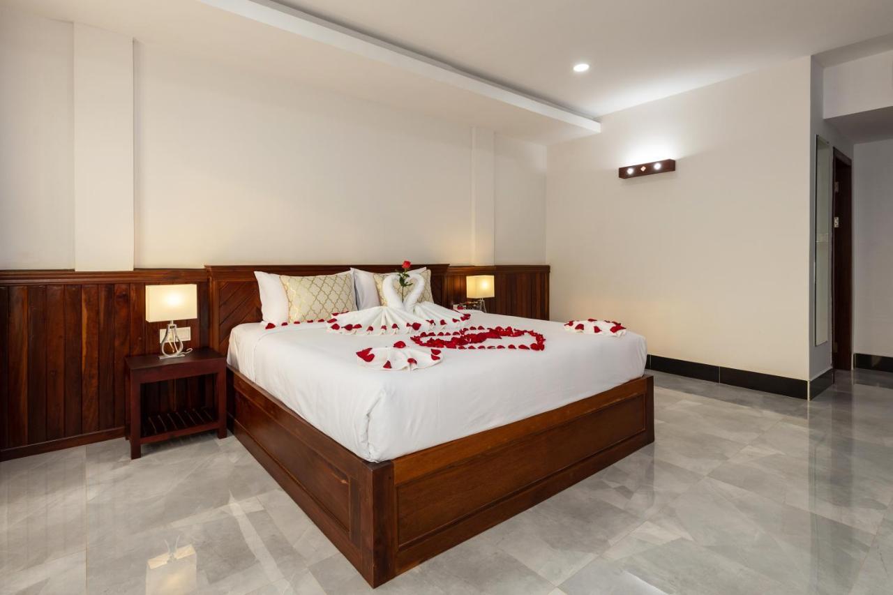 Blanc Smith Hotel Сиемрип Экстерьер фото