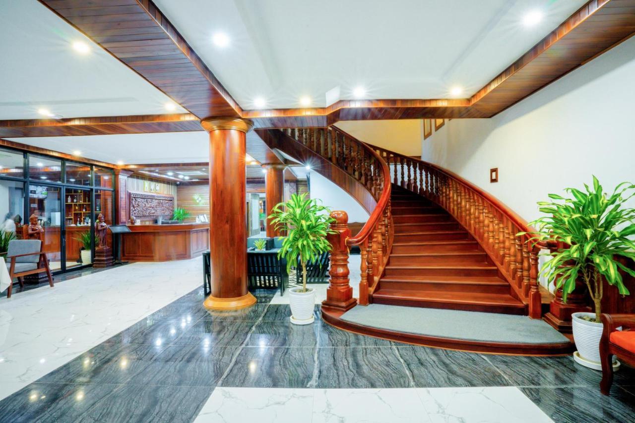 Blanc Smith Hotel Сиемрип Экстерьер фото